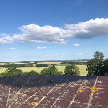 Ruhig & Idyllisch - Schloss - Maisonette-apartment Ulrichshusen Mit Dachterrrasse, Mecklenburger Seenplatte Mit Dachterrasse, Naehe Ostsee شقة