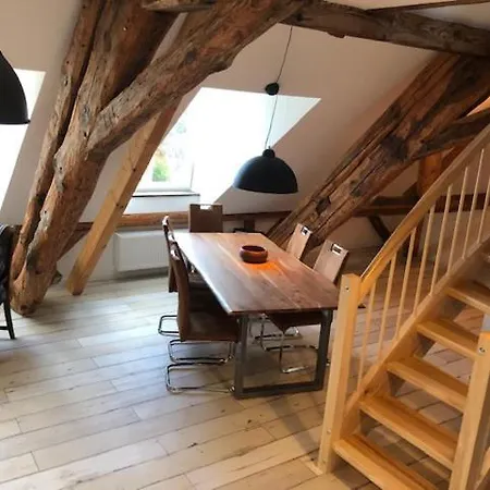 Ruhig & Idyllisch - Schloss - Maisonette-apartment Ulrichshusen Mit Dachterrrasse, Mecklenburger Seenplatte Mit Dachterrasse, Naehe Ostsee