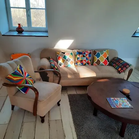 Ruhig & Idyllisch - Schloss - Maisonette-apartment Ulrichshusen Mit Dachterrrasse, Mecklenburger Seenplatte Mit Dachterrasse, Naehe Ostsee Lelkendorf