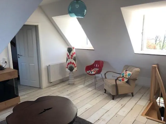 Ruhig & Idyllisch - Schloss - Maisonette-apartment Ulrichshusen Mit Dachterrrasse, Mecklenburger Seenplatte Mit Dachterrasse, Naehe Ostsee *