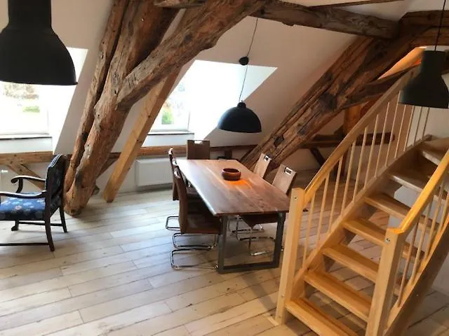 Ruhig & Idyllisch - Schloss - Maisonette-apartment Ulrichshusen Mit Dachterrrasse, Mecklenburger Seenplatte Mit Dachterrasse, Naehe Ostsee