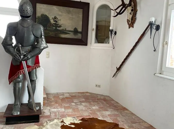 Ruhig & Idyllisch - Schloss - Maisonette-apartment Ulrichshusen Mit Dachterrrasse, Mecklenburger Seenplatte Mit Dachterrasse, Naehe Ostsee *