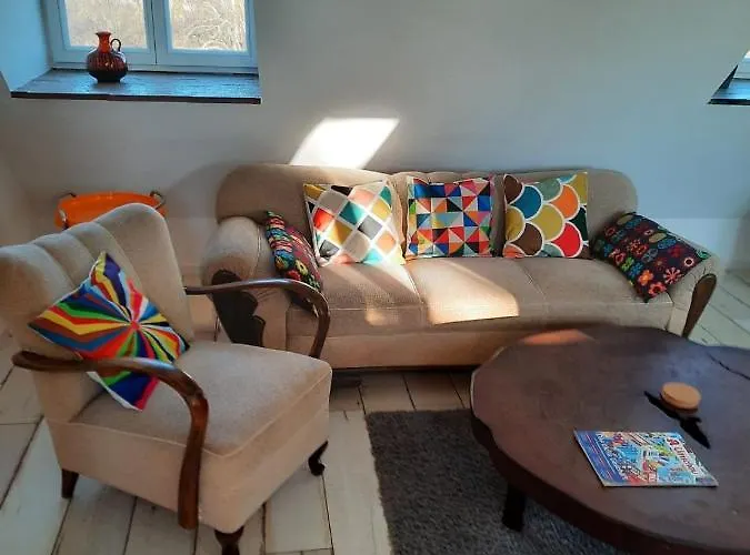 Ruhig & Idyllisch - Schloss - Maisonette-apartment Ulrichshusen Mit Dachterrrasse, Mecklenburger Seenplatte Mit Dachterrasse, Naehe Ostsee Lelkendorf